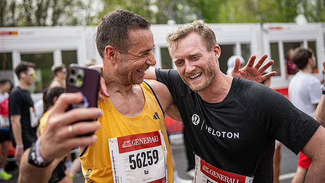 Schürrle and Pflaume are in a good mood at the finish line 