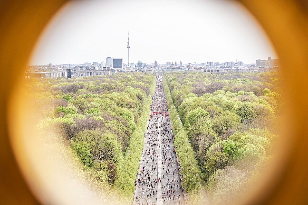 https://www.generali-berliner-halbmarathon.de/fileadmin/_processed_/7/4/csm_Masse-Start__1__bb9b3060d9.jpg
