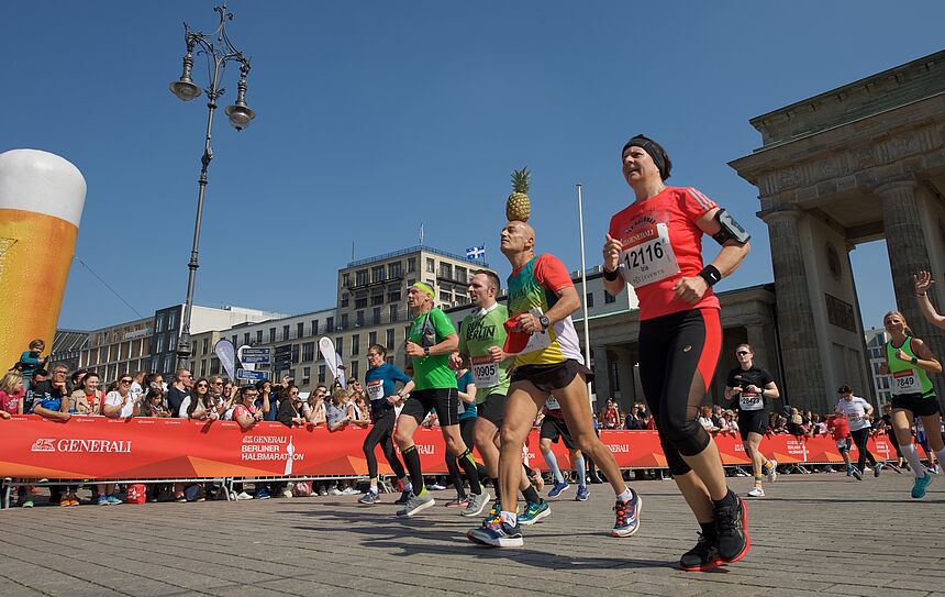 Extravagant runners are a part of the GENERALI BERLIN HALF MARATHON 2019