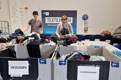 GENERALI BERLINER HALBMARATHON EXPO: Sortierung im Textilhafen © SCC EVENTS