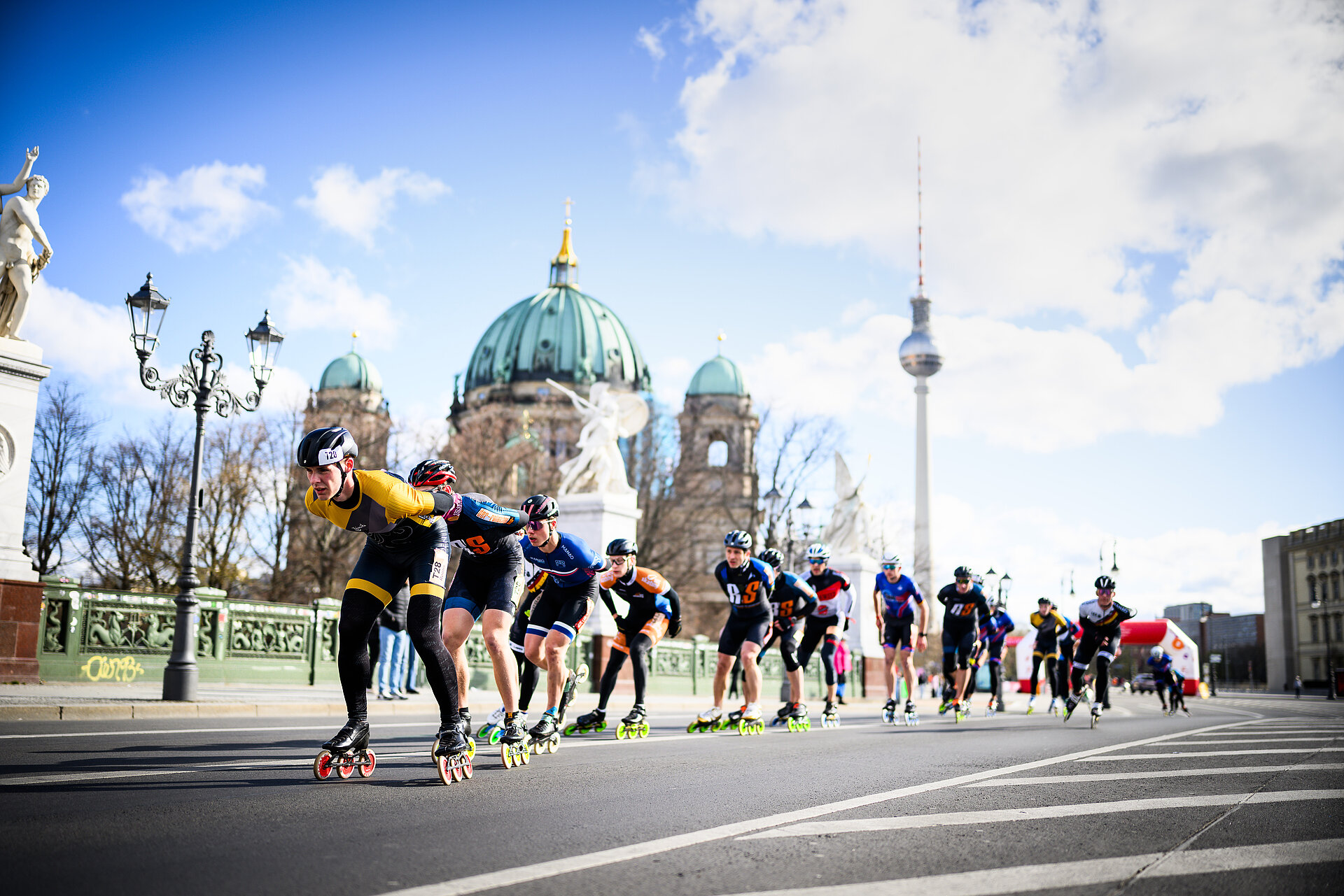 Full focus on inline skating at the GENERALI BERLIN HALF MARATHON. @ SCC EVENTS / Marvin Ibo Güngör 