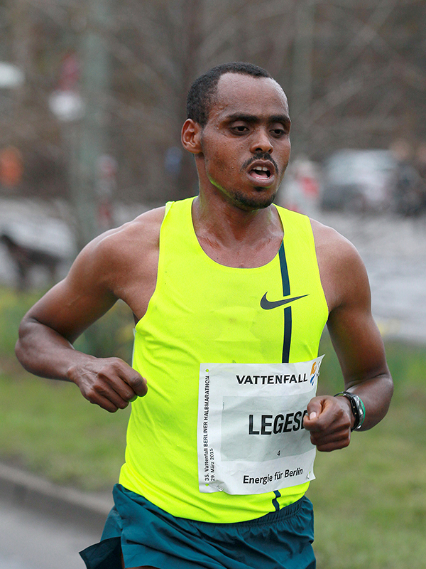 Birhanu Legesse (ETH) gewann den Tokio Marathon im März mit 2:04:48 im erst dritten Marathon seiner Karriere.